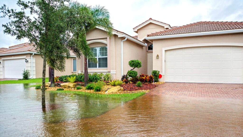 Las mejores compañías de seguros contra inundaciones de 2023