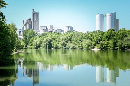 Holcim, thyssenkrupp Uhde y TU Berlin prueban un proceso innovador para la captura de carbono