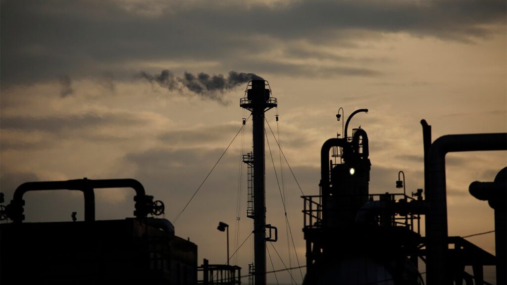 Las empresas promocionan objetivos climáticos ‘netos cero’, pero pocas tienen planes creíbles, según un informe