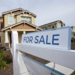 ¿Aumentarán los precios de las viviendas en California después de que dos compañías de seguros se retiren del estado?