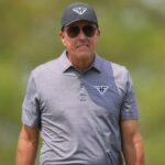 LIV Golf, el equipo de Phil Mickelson demandado por la compañía de ropa por el logotipo