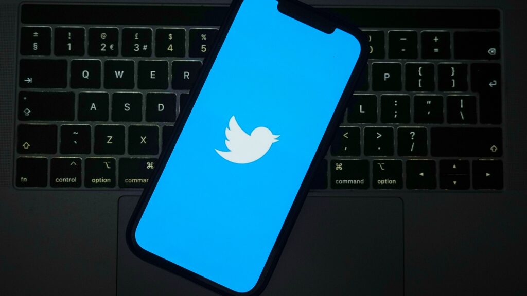 Twitter demandado por compañías musicales por infracción de derechos de autor – Rolling Stone