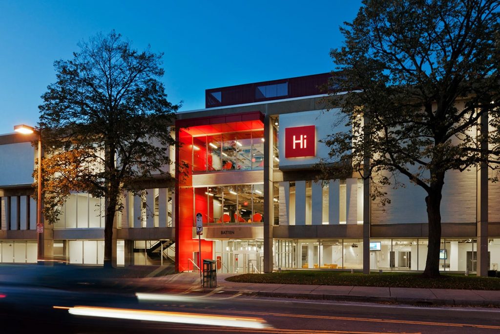 Estudiantes trabajan en startups Harvard i-labs |  las noticias