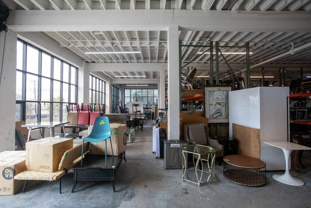 Dentro del lugar donde van a morir los muebles de startups