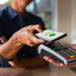 Encuesta revela que la IA es una tecnología popular en los servicios financieros de Vietnam