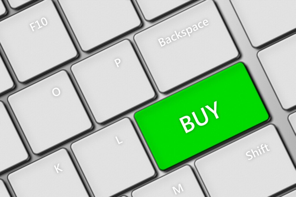 3 acciones de finanzas de consumo que indican COMPRA en 2024
