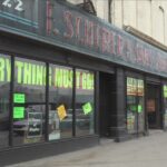 Una tienda de muebles en Buffalo cierra después de 127 años en el negocio