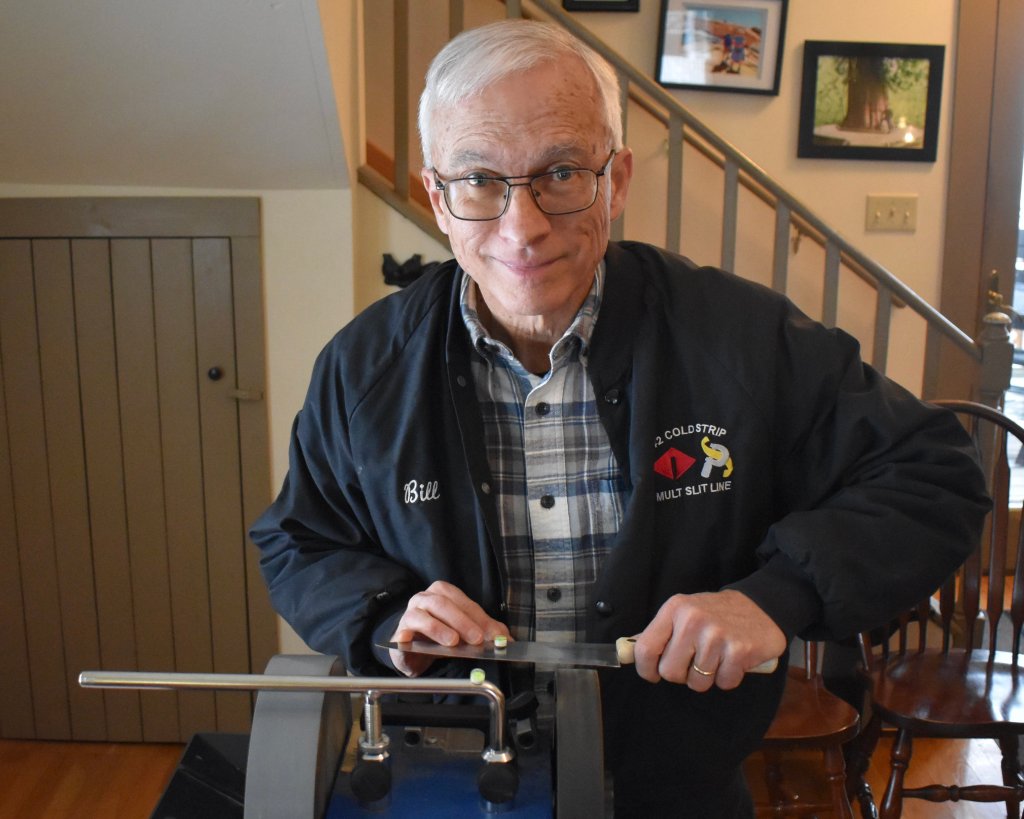 ¿Sabes cuándo afilar tu cuchillo? Este experto de Naperville hace