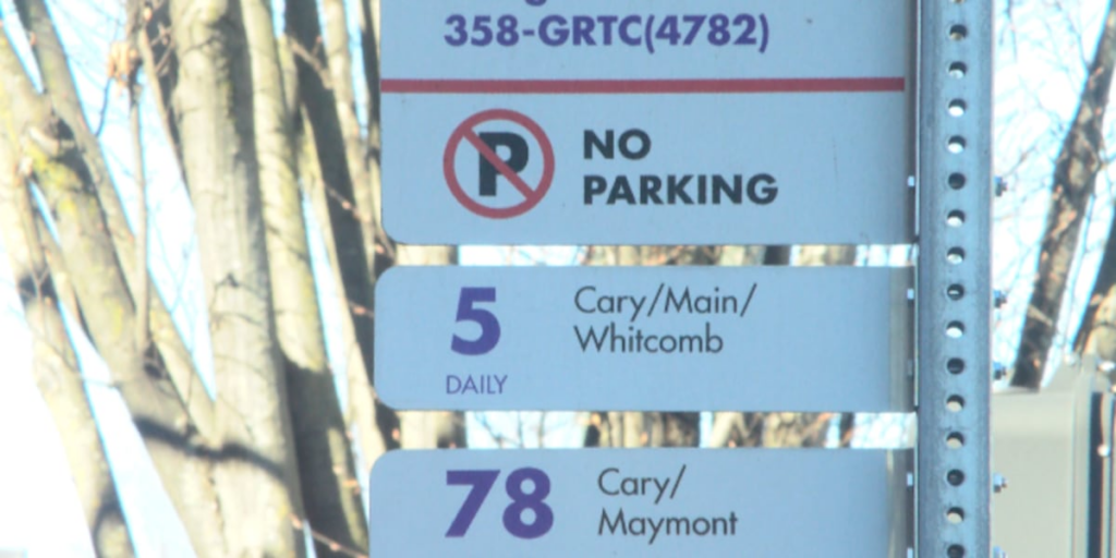 Los dueños de negocios expresan su preocupación a medida que el estacionamiento se convierte en un problema importante en Carytown