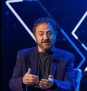 Simon Khalaf, director de marketing