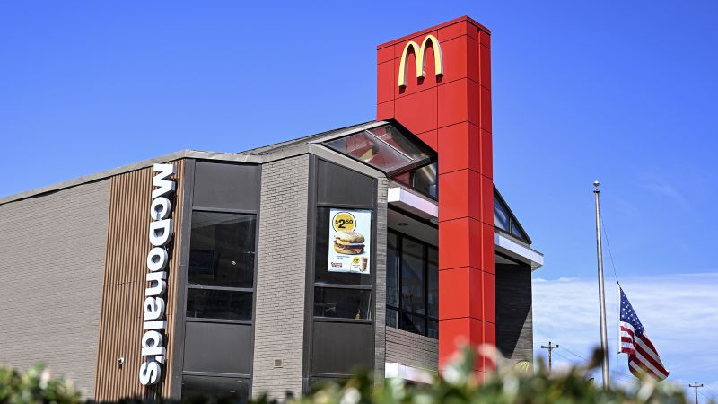 McDonald’s dice que los disturbios en Medio Oriente están perjudicando su negocio