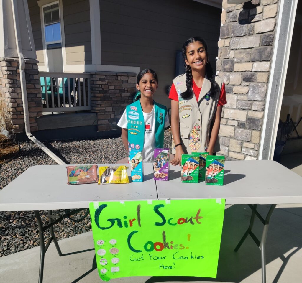 Las ventas de galletas Girl Scout enseñan a los jóvenes locales sobre los negocios