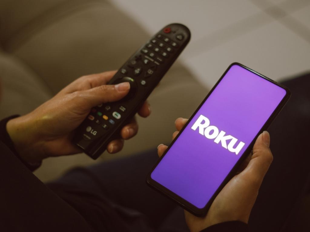 Los analistas de Roku optan por una plataforma que requiere publicidad, incluso cuando los ingresos parecen aumentar y ser más constructivos