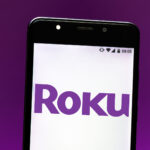 Roku agrega 9 canales gratuitos para usuarios de Fire Stick, iPhone y Android y los fanáticos de la televisión retro están de enhorabuena