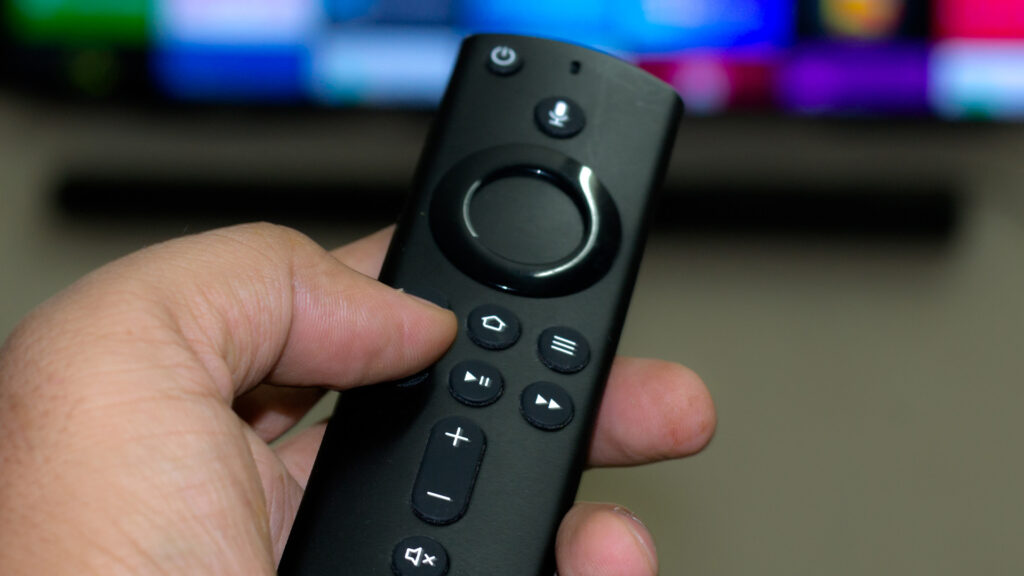 Los propietarios de Roku y Amazon Fire Stick pueden desbloquear toneladas de episodios de programas de cable populares;  no tienen que pagar dinero.