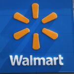 Según se informa, Walmart está despidiendo a cientos de trabajadores y reubicando a otros