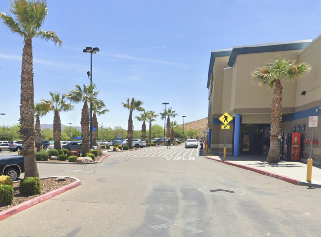 Mujer arrestada por disturbios en Apple Valley Walmart – VVNG.com