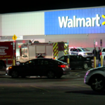 Fuente Walmart evacuada, fuerte presencia policial
