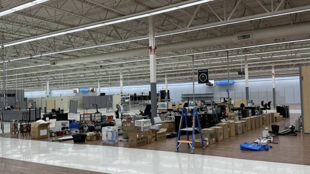 Subastas cerradas de Walmart en Ohio: pantallas planas, computadoras portátiles e incluso estantes – WHIO TV 7 y WHIO Radio