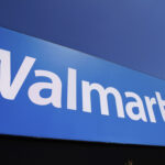 Walmart está cerrado temporalmente mientras los funcionarios de la tienda realizan una verificación del sistema después de informes de una fuga de materiales peligrosos