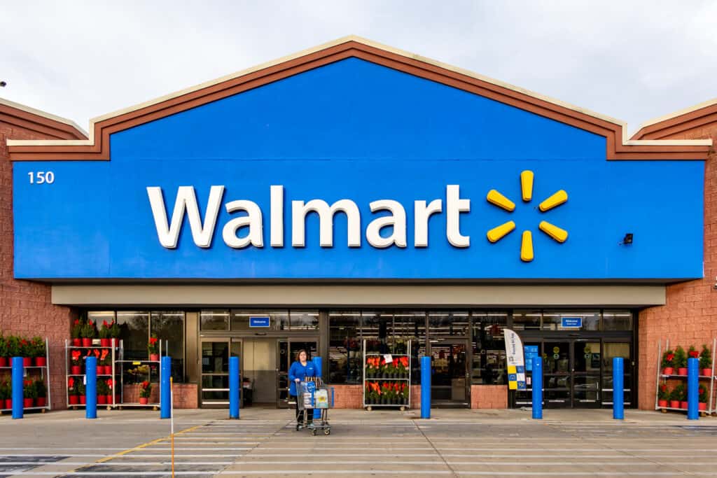 El cierre de Walmart en Columbus provoca una subasta de equipos