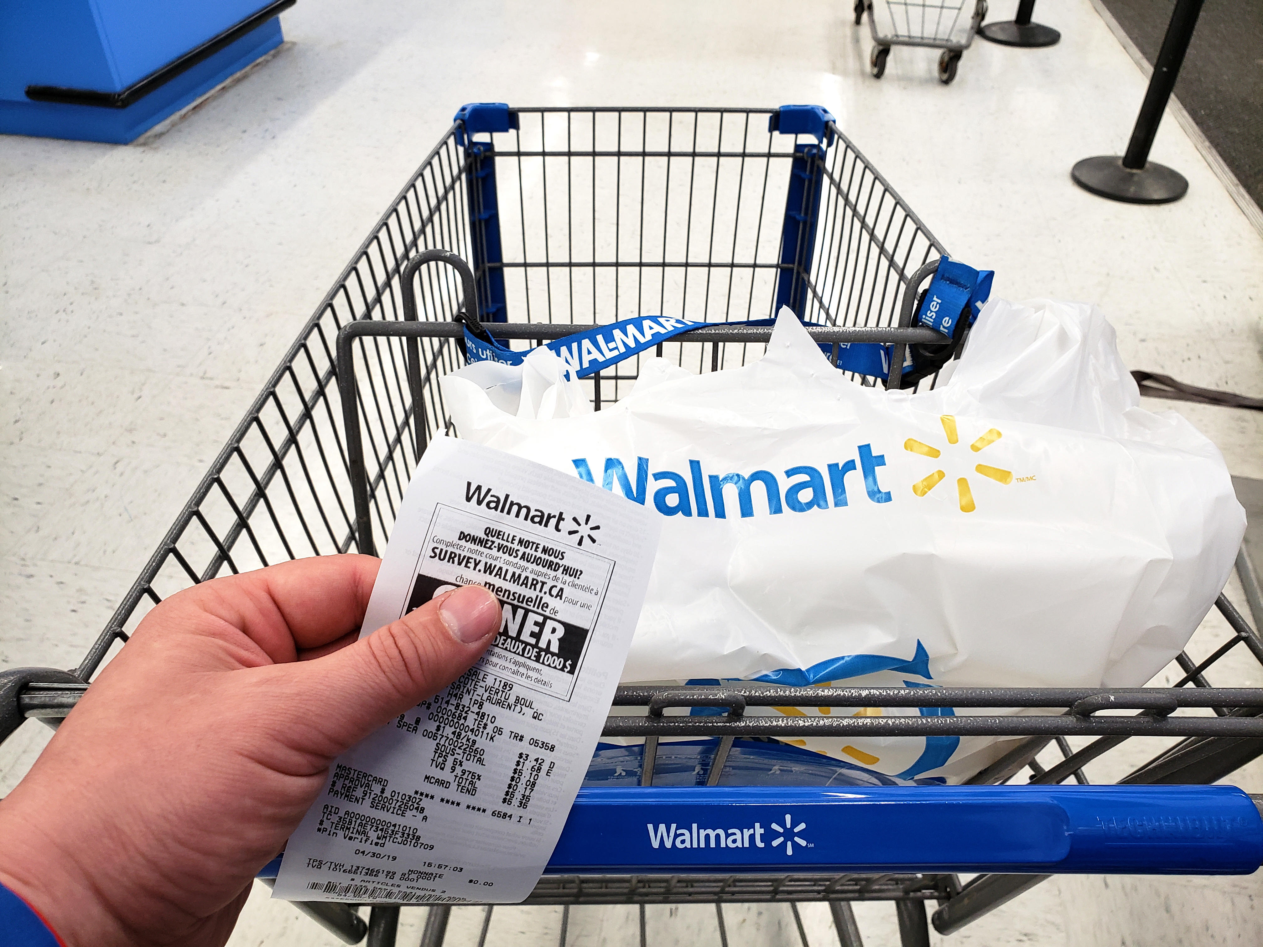 Walmart no tiene una política sobre recibos, pero suele utilizar esta práctica en sus tiendas.
