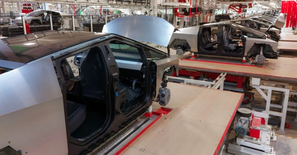 Tesla actualiza Cybertruck, 1.000 por semana