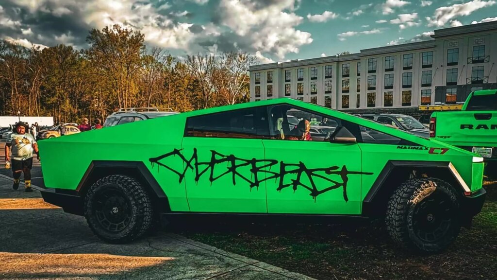 El Tesla Cybertruck del que no puedes apartar la mirada…