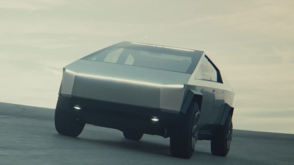 Alquilar un Tesla Cybertruck en el Valle se hizo realidad