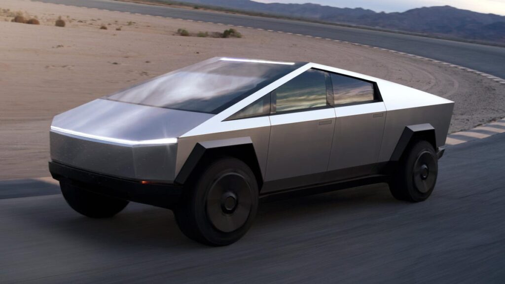 Tesla Cybertruck envía al propietario a urgencias antes de conducir