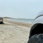 El Cybertruck de Tesla se ha visto frustrado por la arena, la nieve y las llamadas de los reguladores
