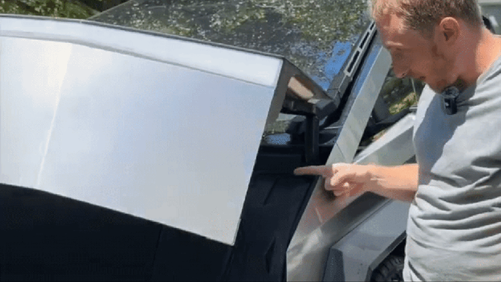 Meter el dedo en el Frunk de un Tesla Cybertruck sigue siendo una mala idea