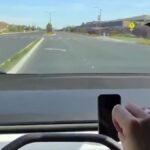 Un aviador idiota publica un vídeo de él mismo conduciendo un Cybertruck por una calle residencial a 133 km/h con un dedo fino