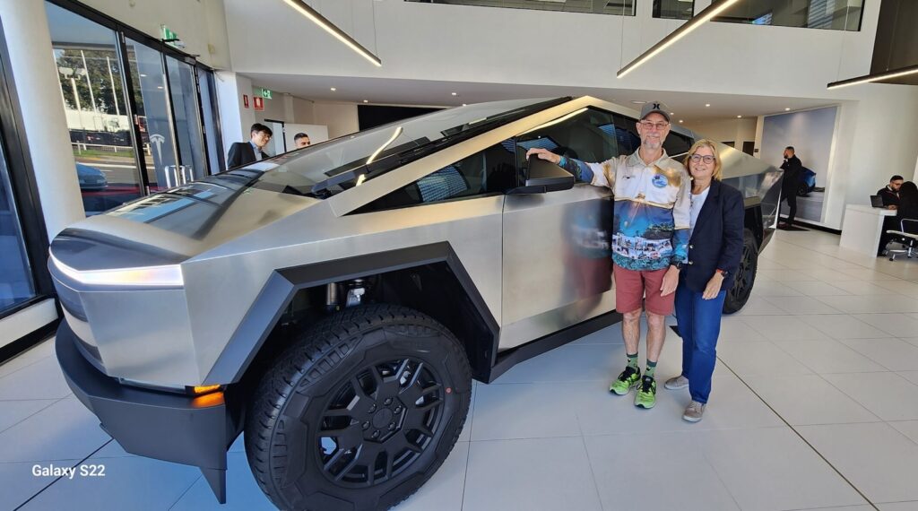 Cybertruck viaja a Australia – CleanTechnica