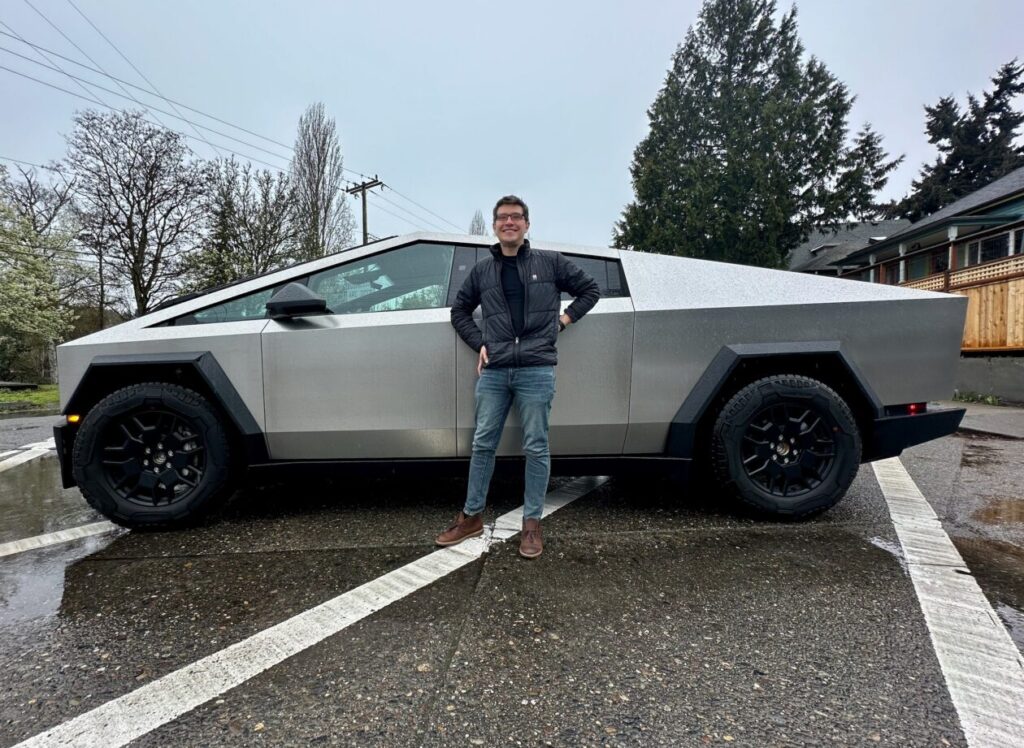 Lo ames o lo odies, el Tesla Cybertruck llama la atención en Seattle mientras GeekWire conduce el vehículo eléctrico futurista – GeekWire