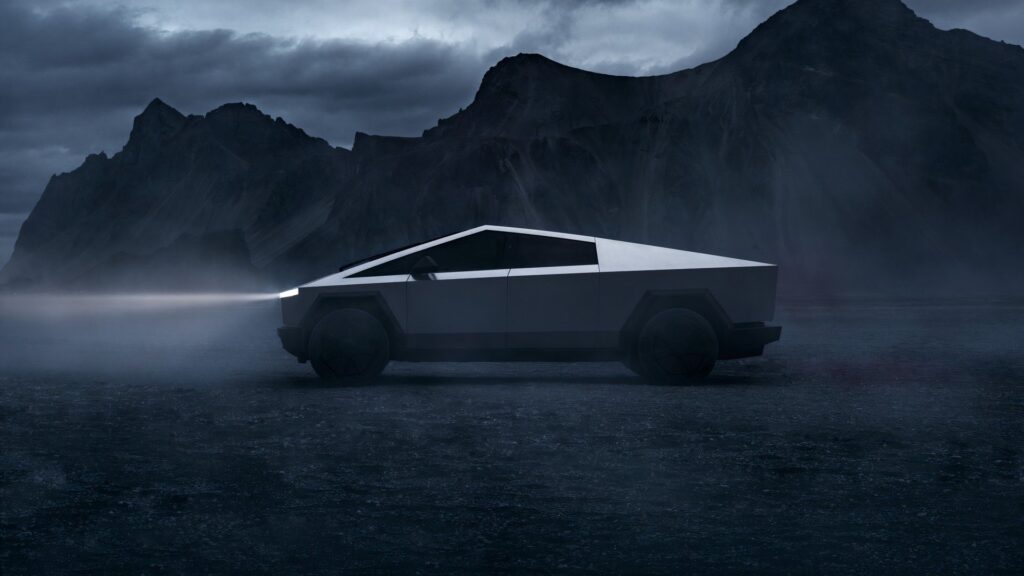 Elon Musk dice que el Tesla Cybertruck recibirá FSD el próximo mes