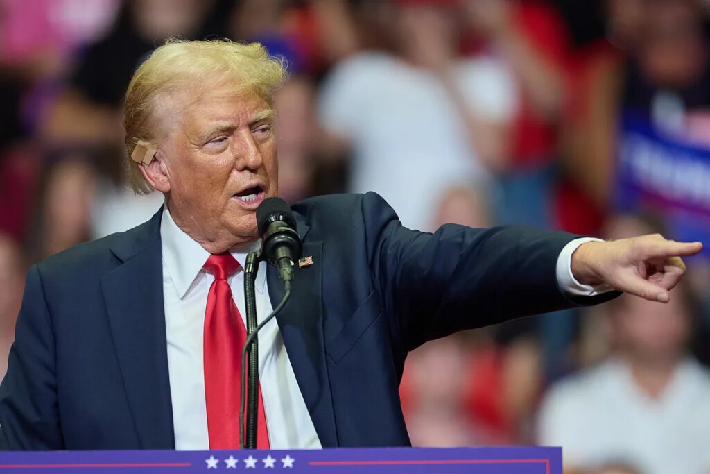Trump critica el coche eléctrico mientras Elon Musk revela que es un «fanático de Cybertruck»