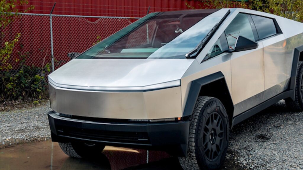 Propietario de un camión de helados Tesla devastado por el alboroto de los vándalos: «Sólo una pesadilla»