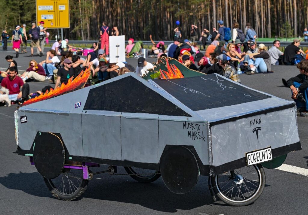 El Tesla Cybertruck recibe más burlas a medida que gana visibilidad