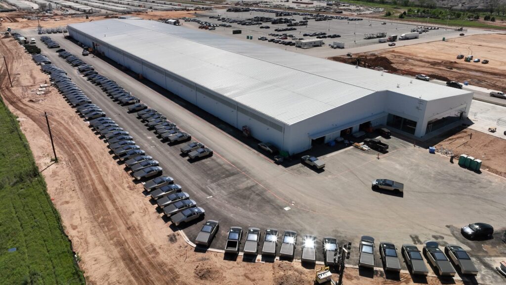 Las ventas de Cybertruck aumentan los ingresos de Tesla.  Musk quiere hacer más