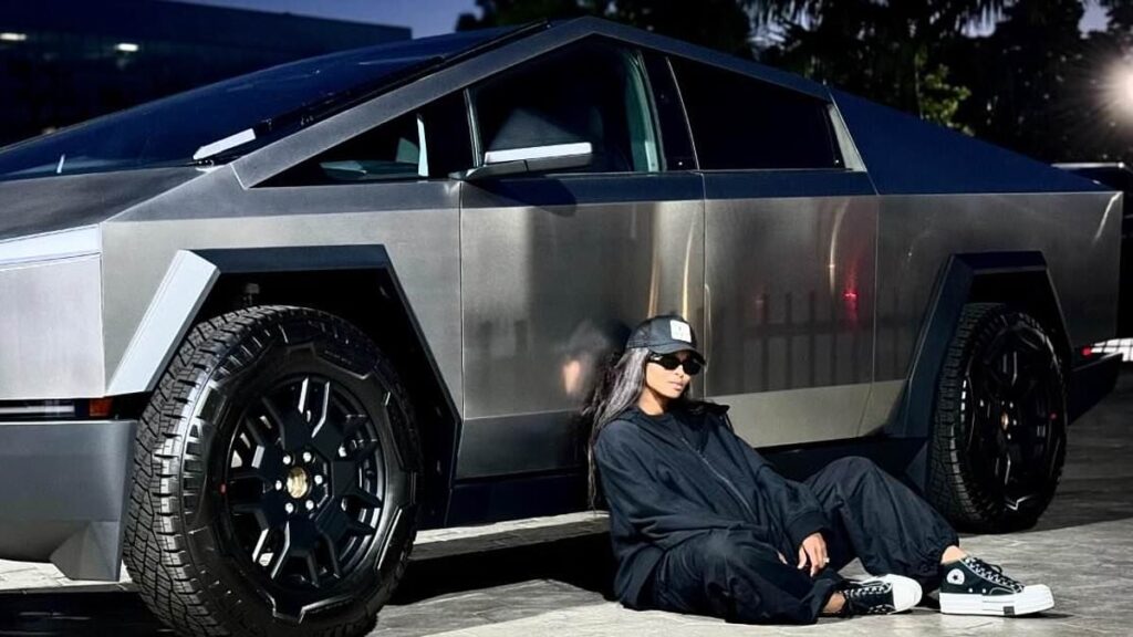 «Parece un coche para conducir en Marte»
