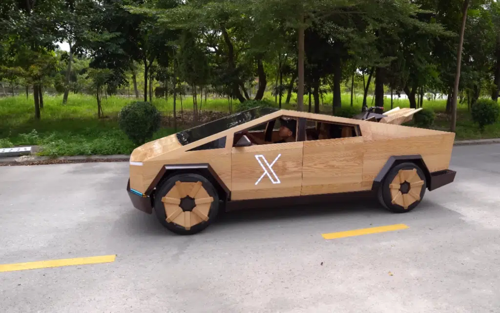 Elon Musk responde al hombre que construyó el Cybertruck de madera