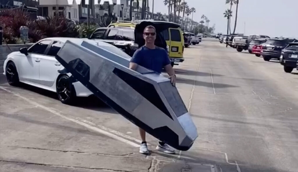 Ahora hay una tabla de surf Tesla Cybertruck y nadie está a salvo