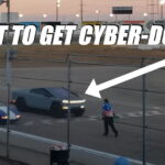 El Tesla Cybertruck fue quemado por un Corvette C4 de 28 años en la carrera circular