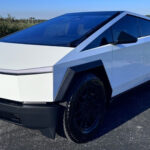 El Cybertruck Tesla blanco se vende por 151.000 dólares a medida que se enfría el entusiasmo