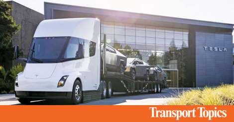 Tesla promete comenzar la producción de semirremolques a finales de 2025