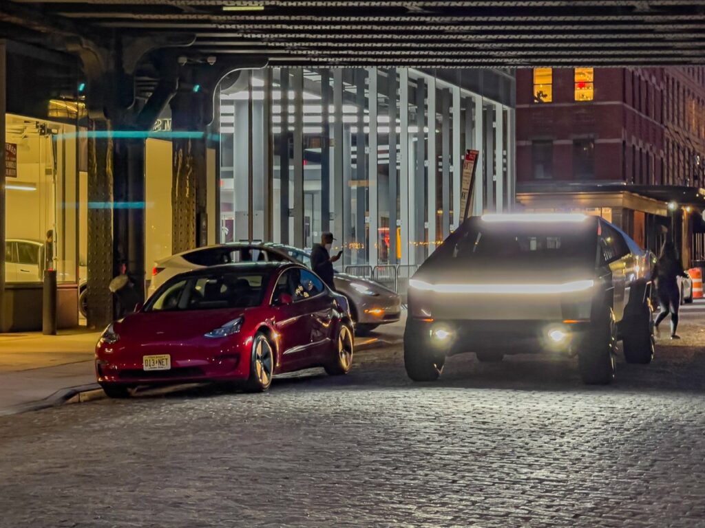 Los propietarios de Tesla Cyberbeast pronto recibirán una barra de luces Cybertruck