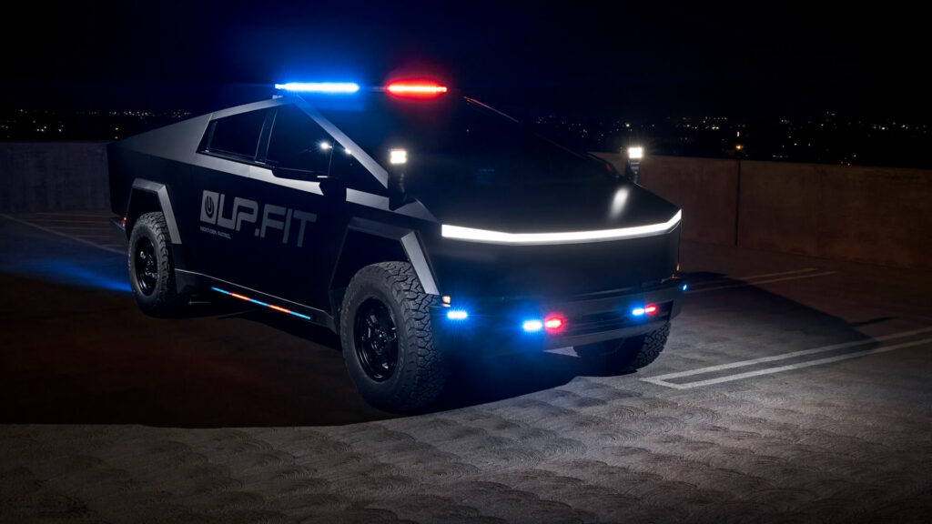 Unplugged Performance ha presentado un ‘Tactical Cybertruck’ para uso policial