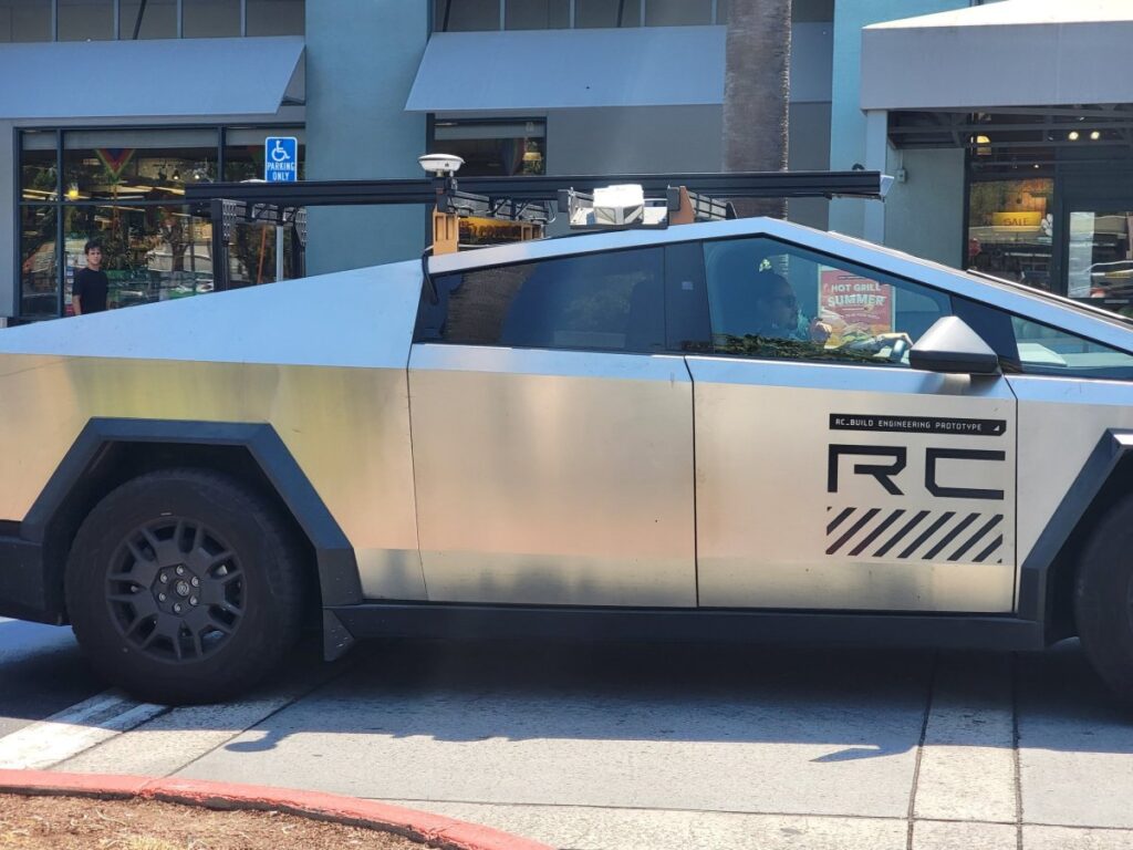 Cybertruck detectado con LiDAR;  Fusión de pila FSD V12.5 confirmada por Musk