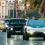 La policía de Dubai suma el Tesla Cybertruck a su flota de patrullas de lujo, reacciona Elon Musk